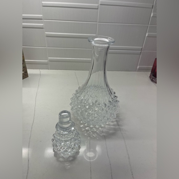 CRYSTAL WINE DECANTER - Picture 3 of 3